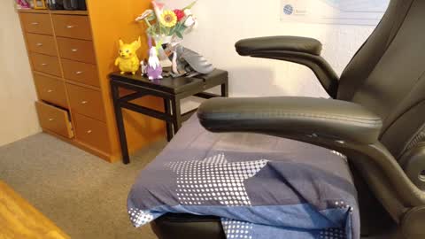 charly online show from 02-08-25, 07:04