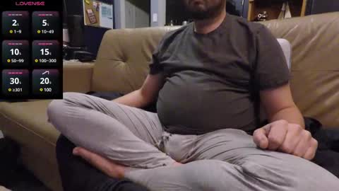 Snapshot of hansomeman2015 chatting on 02-05-25, 02:40 hansomeman2015 online show from 02-05-25, 02:40