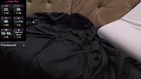 Snapshot of hansomeman2015 chatting on 02-17-25, 02:20 hansomeman2015 online show from 02-17-25, 02:20