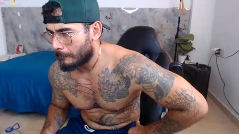 hanz_col online show from 12-18-25, 01:00