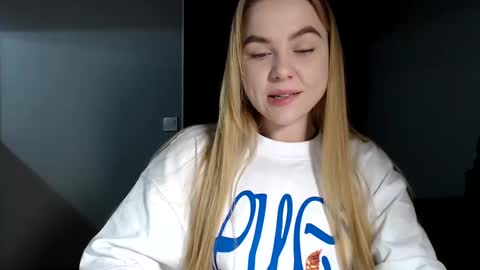 Snapshot of happy_fox_ chatting on 02-05-25, 08:46 happy_fox_ online show from 02-05-25, 08:46