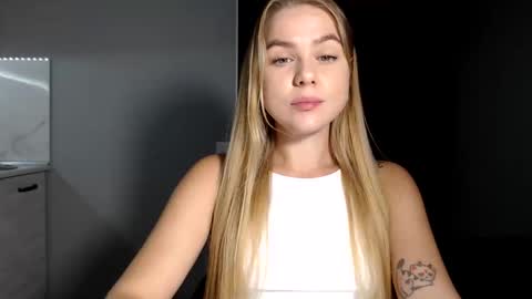 Snapshot of happy_fox_ chatting on 09-17-25, 08:32 happy_fox_ online show from 09-17-25, 08:32