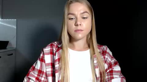 Snapshot of happy_fox_ chatting on 09-20-25, 09:38 happy_fox_ online show from 09-20-25, 09:38