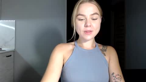 Snapshot of happy_fox_ chatting on 10-01-25, 09:43 happy_fox_ online show from 10-01-25, 09:43