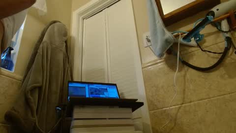 Snapshot of happyhogan1 chatting on 01-10-25, 06:38 Jhonassmann12 online show from 01-10-25, 06:38
