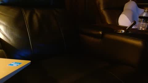 Snapshot of happyhogan1 chatting on 01-23-25, 10:01 Jhonassmann12 online show from 01-23-25, 10:01
