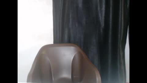 Snapshot of happyslut7 chatting on 09-18-25, 08:33 happyslut7 online show from 09-18-25, 08:33
