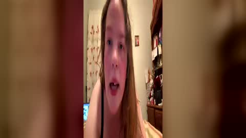 happysnowbunny24 online show from 06-12-26, 02:43