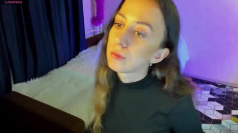 Snapshot of happystephanie chatting on 12-19-24, 07:51 Stephanie online show from 12-19-24, 07:51