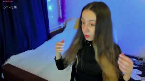 Snapshot of happystephanie chatting on 01-11-25, 06:23 Stephanie online show from 01-11-25, 06:23