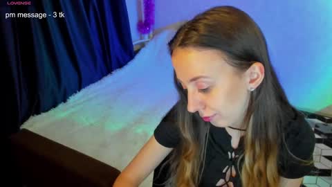 Snapshot of happystephanie chatting on 02-03-25, 01:09 Stephanie online show from 02-03-25, 01:09