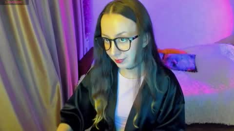 Snapshot of happystephanie chatting on 10-02-25, 04:25 Stephanie online show from 10-02-25, 04:25