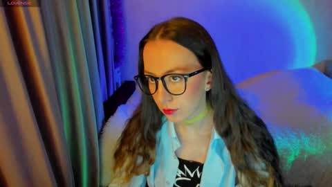 Snapshot of happystephanie chatting on 10-19-25, 05:57 Stephanie online show from 10-19-25, 05:57