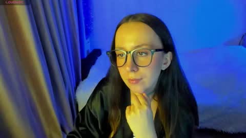 Snapshot of happystephanie chatting on 10-31-25, 04:52 Stephanie online show from 10-31-25, 04:52