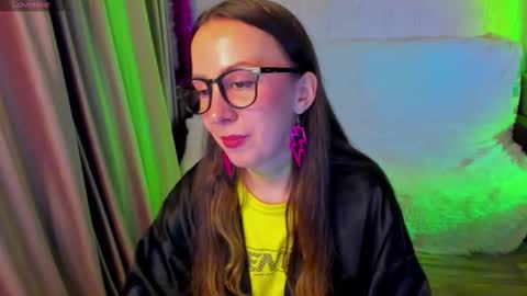 Snapshot of happystephanie chatting on 11-27-25, 05:37 Stephanie online show from 11-27-25, 05:37