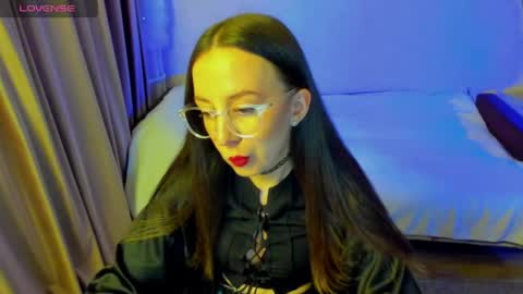 Stephanie online show from 05-05-26, 05:21