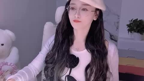 Snapshot of happysweetie168 chatting on 01-25-25, 04:45 Daisy online show from 01-25-25, 04:45