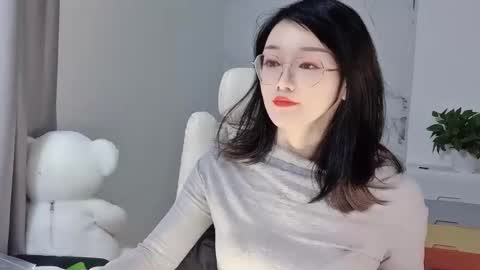 Snapshot of happysweetie168 chatting on 02-27-25, 03:36 Daisy online show from 02-27-25, 03:36