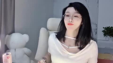 Snapshot of happysweetie168 chatting on 02-28-25, 05:59 Daisy online show from 02-28-25, 05:59