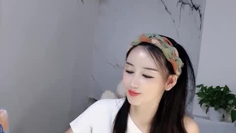 Snapshot of happysweetie168 chatting on 09-11-25, 02:50 Daisy online show from 09-11-25, 02:50