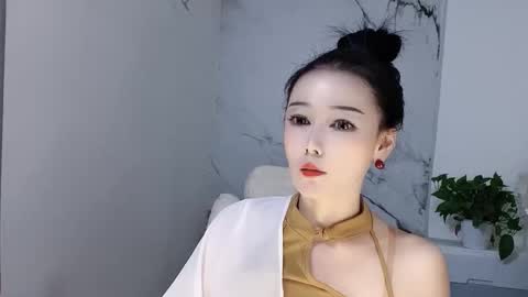 Snapshot of happysweetie168 chatting on 09-17-25, 06:04 Daisy online show from 09-17-25, 06:04