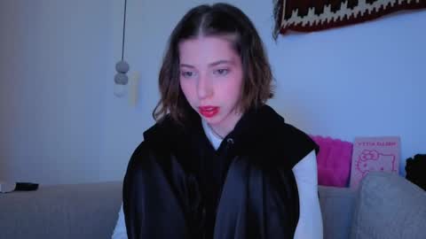 Vivy online show from 04-09-26, 11:43