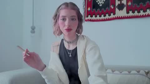 Vivy online show from 04-12-26, 07:13