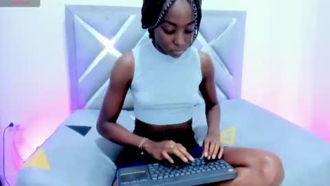Harbay online show from 06-17-26, 01:45