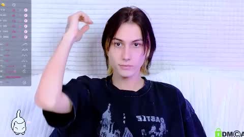 Mark online show from 09-08-25, 03:22