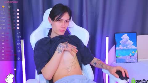 Mark online show from 11-25-25, 10:54