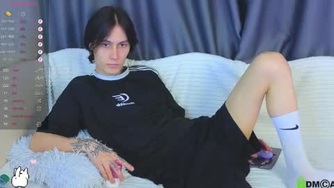 Snapshot of hard__fantasy chatting on 04-13-26, 10:48 Mark online show from 04-13-26, 10:48