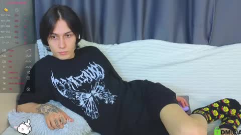 Snapshot of hard__fantasy chatting on 05-13-26, 11:33 Mark online show from 05-13-26, 11:33
