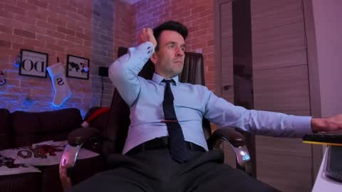 Steve online show from 01-07-25, 01:35