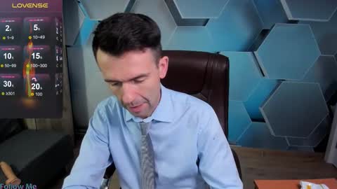 Steve online show from 11-18-25, 12:42