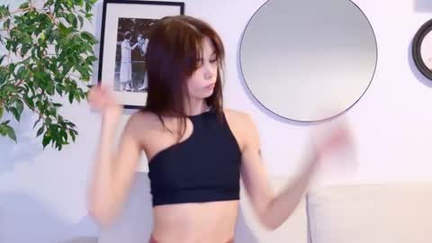 Snapshot of hard_candy_baby chatting on 12-16-25, 10:42 hard_candy_baby online show from 12-16-25, 10:42