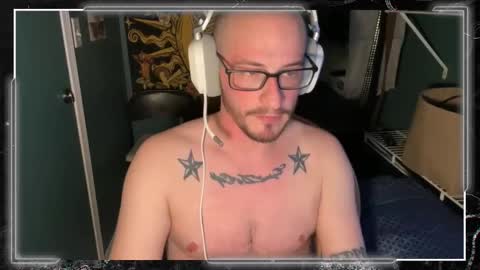 Snapshot of hardaf_ftm chatting on 02-04-25, 09:52 Transman hard AF online show from 02-04-25, 09:52
