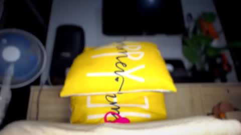 Snapshot of hardfucking_kelly chatting on 12-18-25, 07:09 jessabelle online show from 12-18-25, 07:09