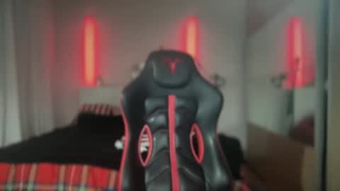 Snapshot of hardmattsteel chatting on 12-20-24, 01:11 MATTSTEEL - ITALIAN STALLION online show from 12-20-24, 01:11