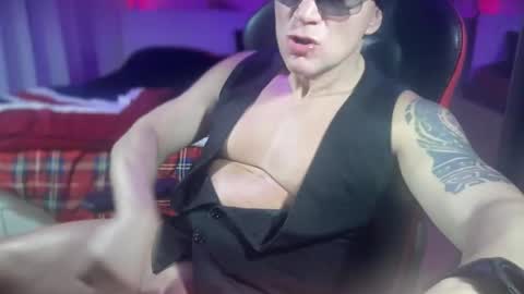 Snapshot of hardmattsteel chatting on 02-08-25, 01:32 MATTSTEEL - ITALIAN STALLION online show from 02-08-25, 01:32