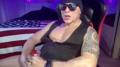 Snapshot of hardmattsteel chatting on 03-12-25, 01:03 MATTSTEEL - ITALIAN STALLION online show from 03-12-25, 01:03