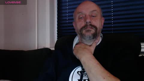 Snapshot of hardmrlazy chatting on 12-25-24, 02:45 MrLazy online show from 12-25-24, 02:45