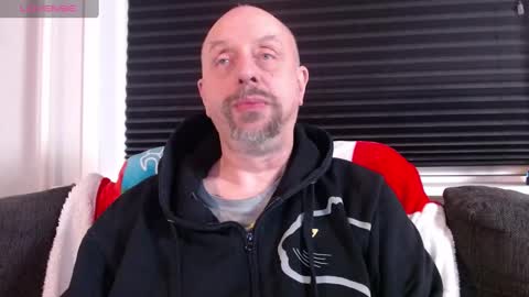 Snapshot of hardmrlazy chatting on 01-12-25, 06:59 MrLazy online show from 01-12-25, 06:59