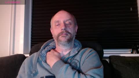 Snapshot of hardmrlazy chatting on 03-02-25, 06:40 MrLazy online show from 03-02-25, 06:40