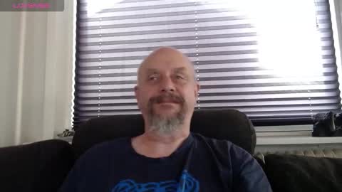 Snapshot of hardmrlazy chatting on 09-16-25, 12:17 MrLazy online show from 09-16-25, 12:17