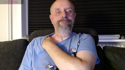 Snapshot of hardmrlazy chatting on 09-23-25, 12:02 MrLazy online show from 09-23-25, 12:02