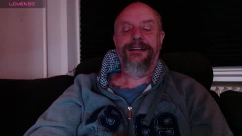 Snapshot of hardmrlazy chatting on 09-27-25, 06:46 MrLazy online show from 09-27-25, 06:46