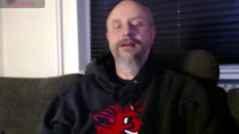 Snapshot of hardmrlazy chatting on 10-05-25, 04:27 MrLazy online show from 10-05-25, 04:27