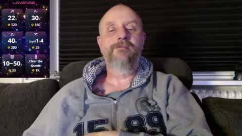 Snapshot of hardmrlazy chatting on 11-10-25, 07:13 MrLazy online show from 11-10-25, 07:13