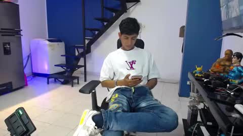 Snapshot of hardsexlove08 chatting on 01-12-26, 10:04 Andres Dean online show from 01-12-26, 10:04