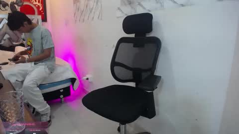 Snapshot of hardsexlove08 chatting on 03-04-26, 06:58 Andres Dean online show from 03-04-26, 06:58